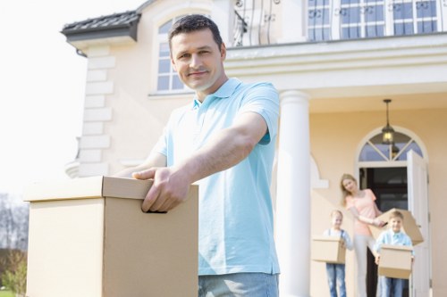 Free quote policy for a local storage job in a busy area